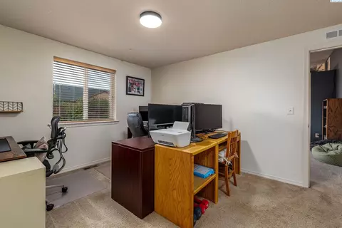 9401 Broughton Dr, Pasco, WA 99301 photo 12