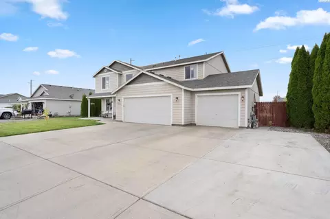 4504 John Deere Ln, Pasco, WA 99301 photo 2