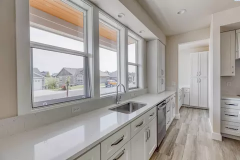 1105 NW Marshland St, Pullman, WA 99163 photo 3