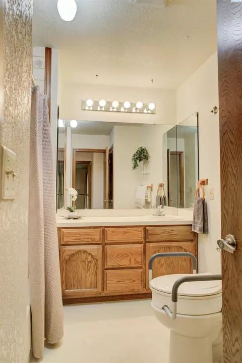 4002 Desert Dr, Pasco, WA 99301 photo 19