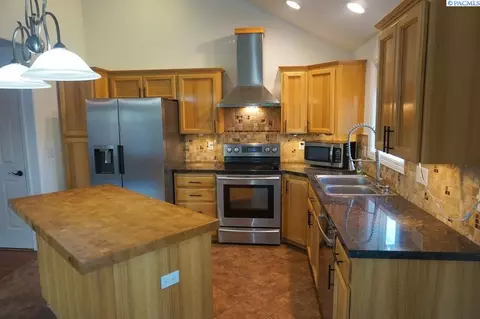 5708 Taft Dr, Pasco, WA 99301 photo 10