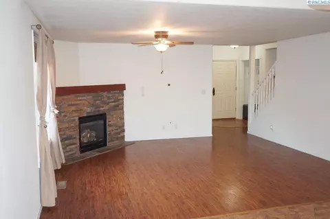 5708 Taft Dr, Pasco, WA 99301 photo 3