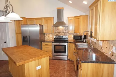 5708 Taft Dr, Pasco, WA 99301 photo 8
