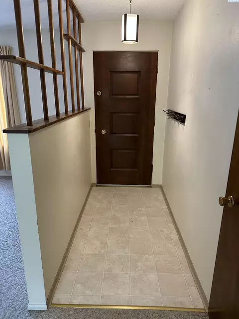 315 NW North St, Pullman, WA 99163 photo 2