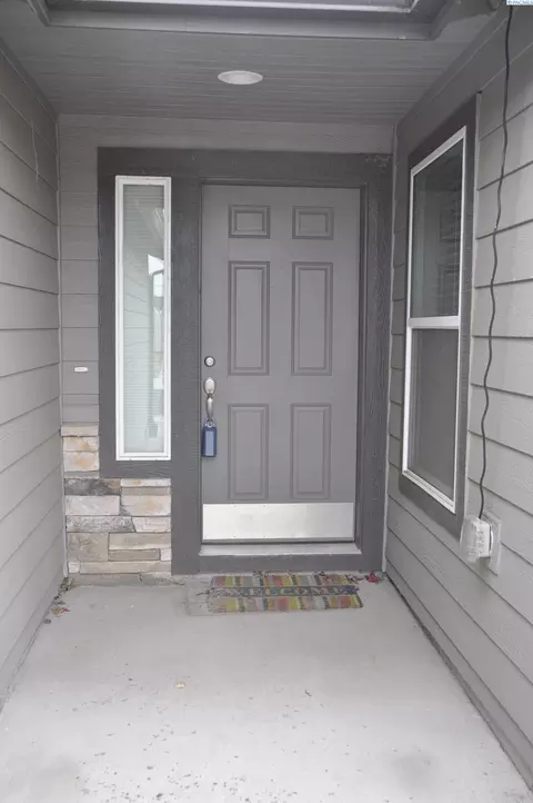 575 SW Wheat Ridge Dr, Pullman, WA 99163 photo 2