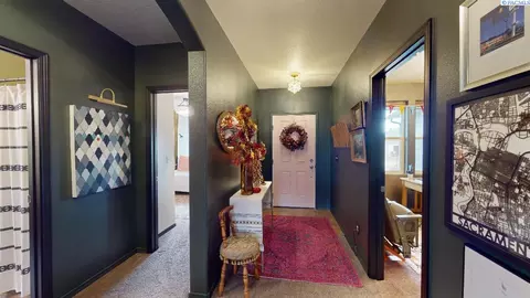 1825 SW Panorama Dr, Pullman, WA 99163 photo 3