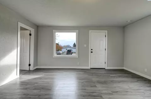 1216 S 3rd Ave, Pasco, WA 99301 photo 4