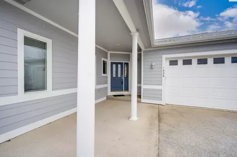 1524 SW Capri Ct, Pullman, WA 99163 photo 2