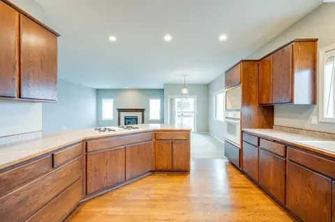 1524 SW Capri Ct, Pullman, WA 99163 photo 9