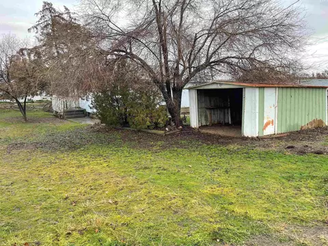 449 N 4th Ave, Connell, WA 99326 photo 4