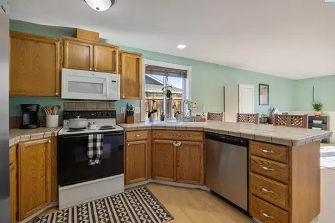 6604 Ebbets Dr, Pasco, WA 99301 photo 9