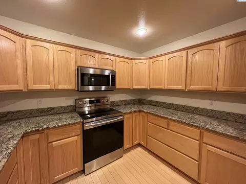975 SW Crestview St, Pullman, WA 99163 photo 7