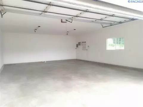 2700 Fleming, Pasco, WA 99301 photo 4