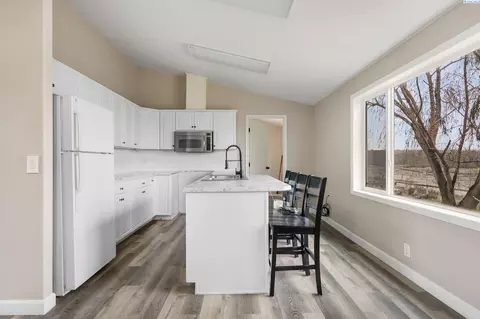 623 Moore Rd, Pasco, WA 99301 photo 5