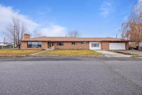 413 N Third, Connell, WA 99326 photo 1