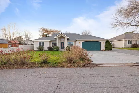 5220 W Agate St, Pasco, WA 99301 photo 3