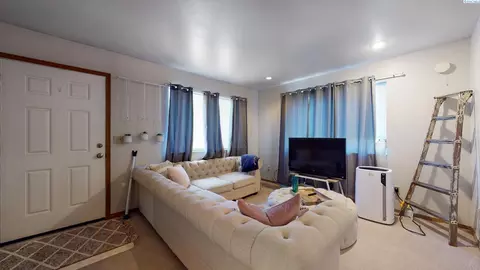 1557 NW Turner Dr, Pullman, WA 99163 photo 2