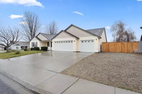 6112 Exeter Ln, Pasco, WA 99301 photo 2