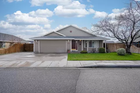 7916 Madeira Dr, Pasco, WA 99301 photo 4