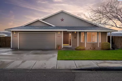 7916 Madeira Dr, Pasco, WA 99301 photo 1