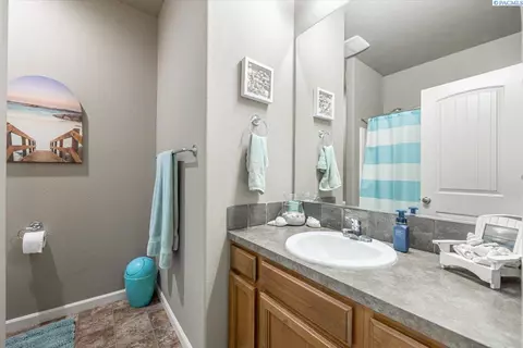 4215 Phoenix Ln, Pasco, WA 99301 photo 21