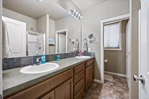 4215 Phoenix Ln, Pasco, WA 99301 photo 32