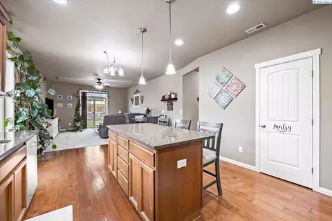 4215 Phoenix Ln, Pasco, WA 99301 photo 15