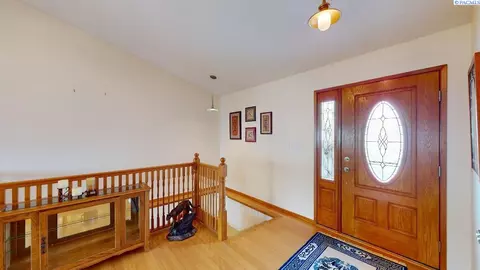 755 SE Carolstar Dr, Pullman, WA 99163 photo 3