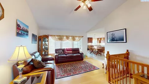 755 SE Carolstar Dr, Pullman, WA 99163 photo 4