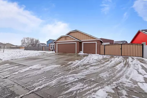6004 Robert Wayne Dr, Pasco, WA 99301 photo 3