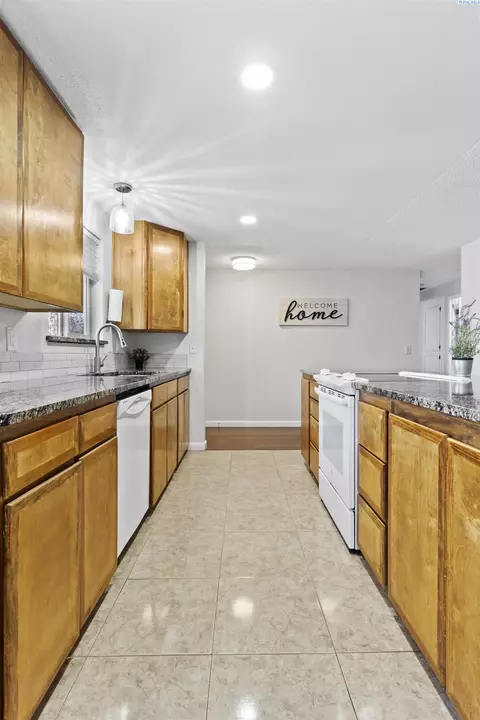 6204 W Melville Rd, Pasco, WA 99301 photo 9