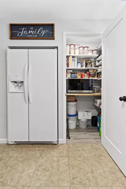6204 W Melville Rd, Pasco, WA 99301 photo 6