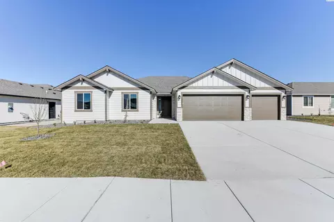 10601 Silverbright Dr, Pasco, WA 99301 photo 1