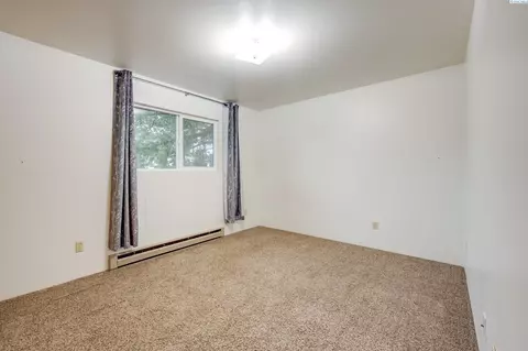 2005 NE Terreview #B-1, Pullman, WA 99163 photo 9