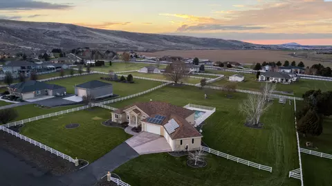 26206 S Sunset Meadow Loop, Kennewick, WA 99338 photo 2