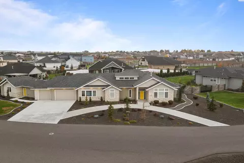 6425 Eagle Crest Dr, Pasco, WA 99301 photo 1