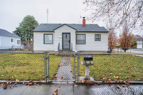 503 N 9th Ave, Pasco, WA 99301 photo 1