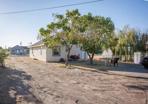 View/Area - 805 S 5th Ave, Pasco, WA 99301 photo 1 of 4