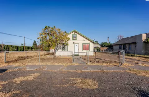 Exterior - 805 S 5th Ave, Pasco, WA 99301 photo 4 of 7