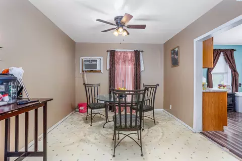 Dining - 805 S 5th Ave, Pasco, WA 99301 photo 1 of 2