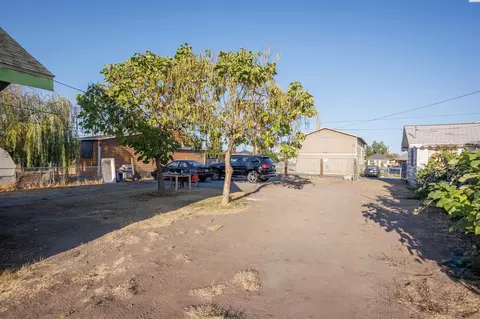 View/Area - 805 S 5th Ave, Pasco, WA 99301 photo 3 of 4