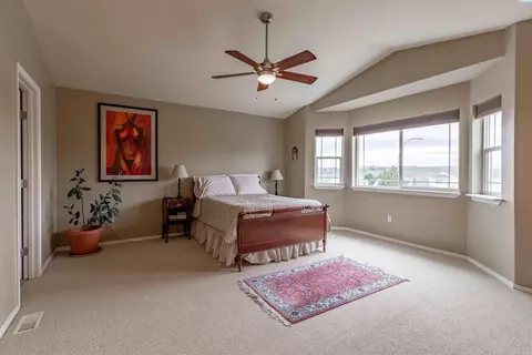Bedroom - 1600 NW Canyon View Dr, Pullman, WA 99163 photo 2 of 11