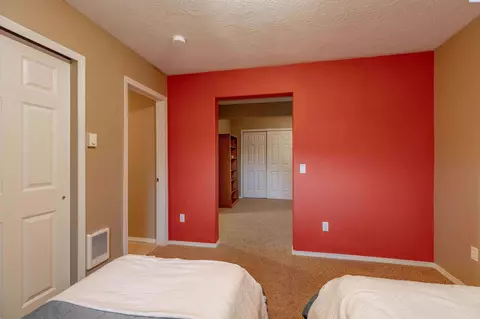 Bedroom - 1600 NW Canyon View Dr, Pullman, WA 99163 photo 11 of 11