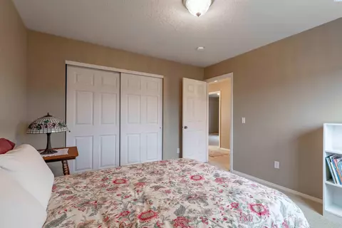 Bedroom - 1600 NW Canyon View Dr, Pullman, WA 99163 photo 8 of 11