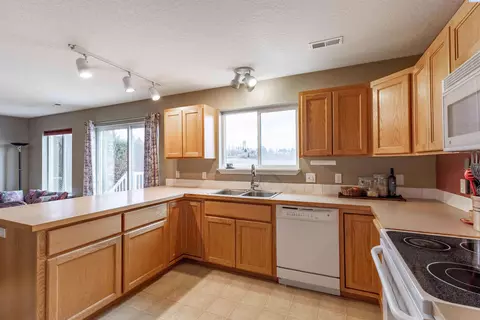 Kitchen - 1600 NW Canyon View Dr, Pullman, WA 99163 photo 1 of 3