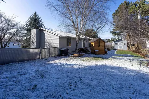 Exterior - 310 SE Bellevue St, Pullman, WA 99163 photo 6 of 8