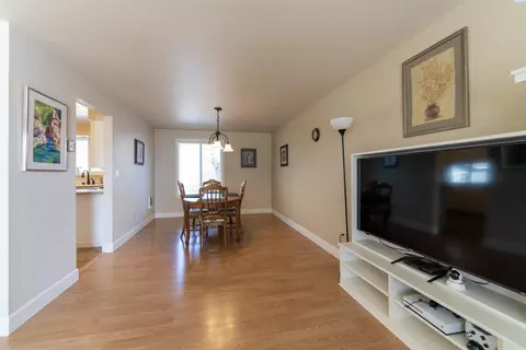Dining - 310 SE Bellevue St, Pullman, WA 99163 photo 1 of 5