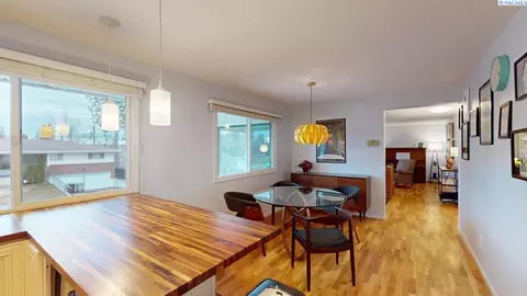 Dining - 310 SE Nebraska St, Pullman, WA 99163 photo 5 of 8