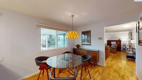 Dining - 310 SE Nebraska St, Pullman, WA 99163 photo 4 of 8