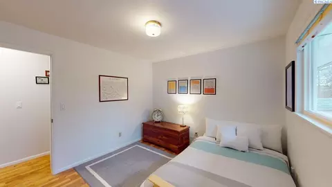 Bedroom - 310 SE Nebraska St, Pullman, WA 99163 photo 4 of 7